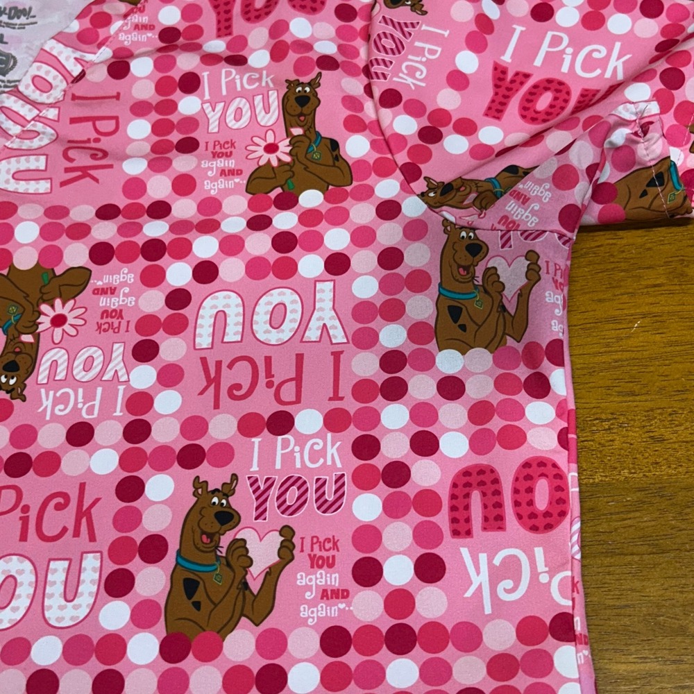 Scooby-Doo I Pick You Pink Polka Dot V-Neck Scrub Top XL Short Sleeve Pockets - Picture 4 of 9